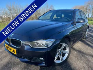 BMW 3-serie 320i | clima/cruise/parkeersensoren