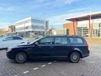 Volvo V70 2.4D Kinetic Automaat Leer Navi Clima Trekhaak Cruise Control