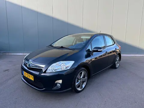 Toyota Auris 1.8 Full Hybrid Exe. HALF LEDER | CAMERA | NAP !