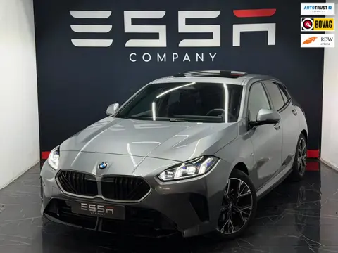 BMW 1-serie 120i M Sport Pano Memory Keyless Dodehoek