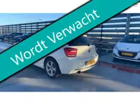 BMW 1-serie 118i Business+ 5-deurs 170pk Automaat Clima Navi PDC Xenon