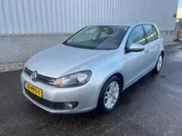 Volkswagen Golf 1.6 TDI Highline BlueMotion