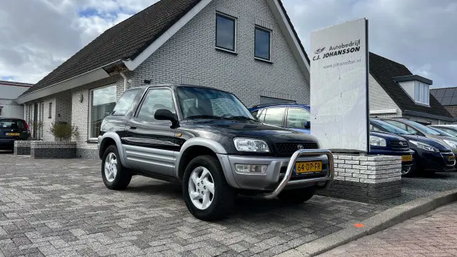 TOYOTA RAV4 Fun Cruiser 2.0 i Hardtop