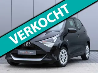 Toyota Aygo 1.0 VVT-i X-Play - Black Sand Pearl - Camera/Carplay - Aygo Aktie x6 v.a. €8.995