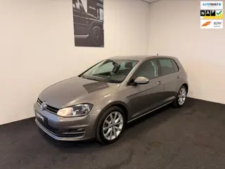 Volkswagen Golf 1.4 TSI Connected Series| Massage| Camera| Stoel verwarming