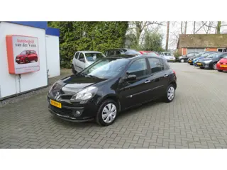 Renault Clio 1.2-16V Authentique
