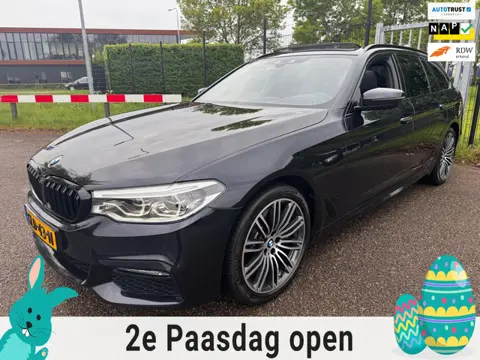 BMW 5-serie Touring 540i xDrive High Exe M-Sport Panodak Trekhaak Dealeronderh