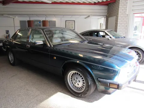 Jaguar Sovereign XJ 40 3.2 zeer nette Oldtimer veel optie's