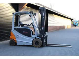 Still RX60 30 heftruck elektrische triplex lepelversteling sidesift
