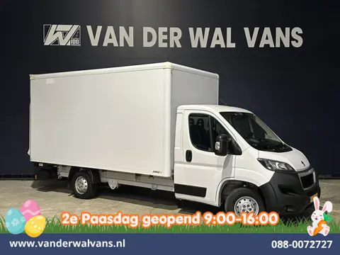 Peugeot Boxer 2.2 BlueHDi 141pk Bakwagen 435cm Lang Laadklep Euro6 Airco | 1055kg laadvermogen | Cru