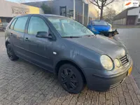 Volkswagen Polo 1.4-16V 5 deurs, airco elec pakket rijd perfect, meeneemprijsje