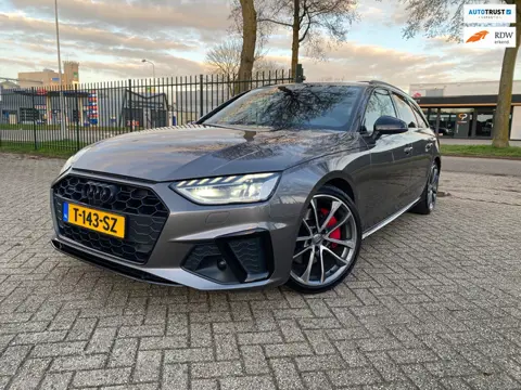 Audi A4 Avant 45 TFSI S- Line quattro edition one Apple CarPlay