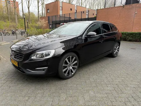Volvo V60 2.4 D6 Twin Engine R-Design Euro 6 Leder Panorama