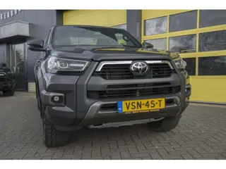 Toyota HiLux 2.8 D-4D Xtra Cab Invincible