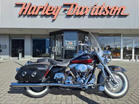 Harley-Davidson FLHRC Road King Classic (bj 2005)