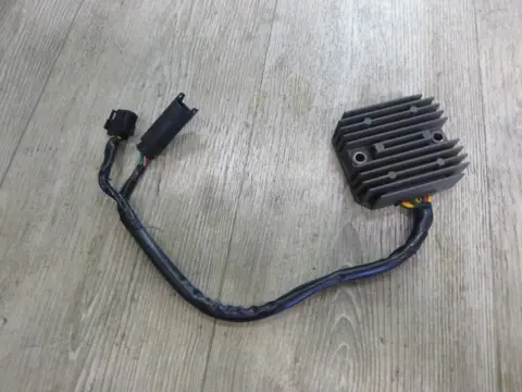 SPANNINGSREGELAAR Husqvarna TR 650 STRADA 2012 - 2014