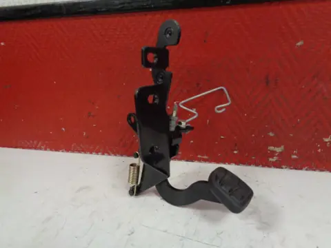 Rear brake master cylinder  Peugeot Metropolis 2017 - 2018