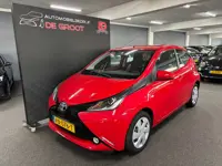 Toyota Aygo 1.0 VVT-i x-play met Achteruitrijcamera en Airconditioning