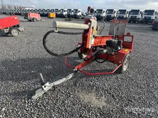 Rabaud F18S/REMORQUE Tow-Behind Wood Chipper (bj 2014)