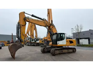 Liebherr R 926 LC (bj 2013)