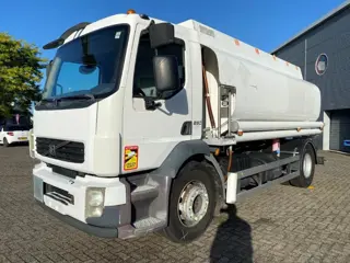 Volvo FL7-290 / 5 COMPARTIMENTS / 13000 LITER TOTAL / PUMP / AUTOMATIC / EURO-5 / 2009