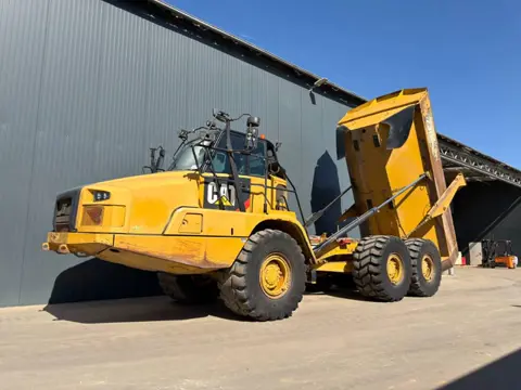 Cat 730C2 (bj 2016)