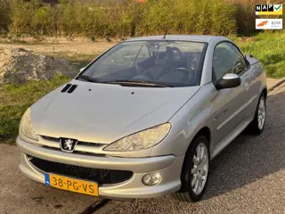 Peugeot 206 CC 1.6-16V Quiksilver Storing Cabriodak! ECC Audio/CD El. pakket ABS Sportstoelen LMV 16