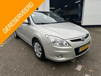 Hyundai i30 1.6i Dynamic /5 drs/Trekhaak afneembaar/Nieuwe apk bij aflevering