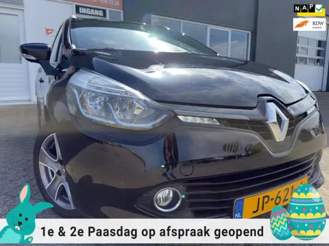 Renault Clio Estate 0.9 TCe Night&Day van 2de Eig met parkeersensoren en trekhaak en navigatie en bl