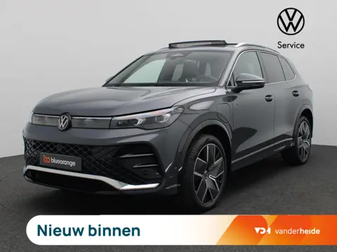 Volkswagen Tiguan 1.5 eHybrid R-Line Edition 204PK DSG Pano-Schuifdak, Achteruitrijcamera, 20" LM Ve