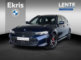 BMW 3 Serie Touring 330e | M Sportpakket Pro | Achteruitrijcamera | Panoramadak | Stoelverwarming | 