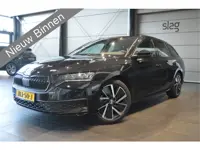Škoda Octavia Combi 2.0 TDI Sportline navi camera keyless trekhaak 18 inch !!