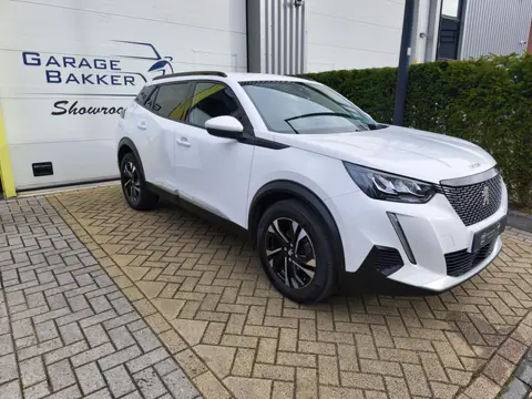 Peugeot 2008 1.2 PureTech Allure Pack Acc|LED|Stoelverwarming|Achteruitrijcamera|Parkeersensoren|App