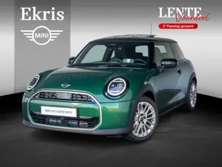MINI 3-deurs Cooper C Favoured + M pakket + Stoel en stuurverwarming | Lentevoordeel