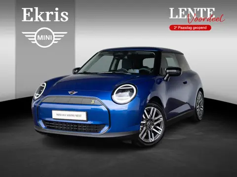 MINI 3-Deurs Cooper SE Classic + M-Pakket + Glazen panoramadak + Stoelverwarming + Head-Up Display +