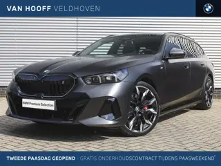 BMW i5 Touring eDrive40 M Sport / Panoramadak / Trekhaak / Parking Assistant Professional / Bowers &