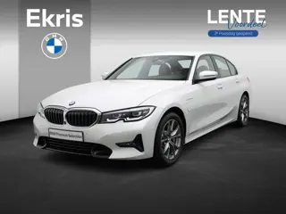 BMW 3 Serie Sedan 330e High Executive | Model Sport Line | Parking Pack | Sportstoelen | Parking Ass