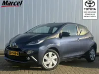 Toyota Aygo 1.0 VVT-i X-Play Navigatie NL Auto Dealer Onderhouden Airco Camera Bluetooth