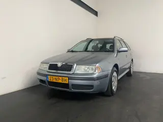 Škoda Octavia Combi 1.6 Comfort (bj 2004)