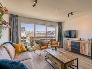 Op loopafstand van strand gelegen modern ingericht appartement