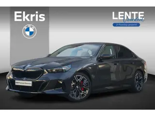 BMW 5 Serie Sedan 530e M Sportpakket Pro 20'' / Harman Kardon / Comfortstoelen met stoelventilatie /