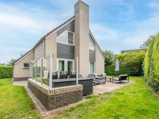 Sfeervol ruim vakantiehuis met grote tuin aan de rand van De Koog