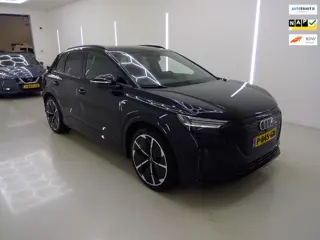 Audi Q4 e-tron 40 S-LINE COMPETITION 77 kWh SOH 95% l MATRIX l CARPLAY l CAMERA l ADAPT.CRUISE l ORG