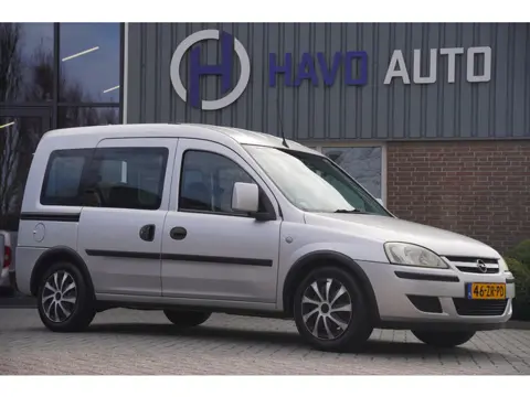 Opel Tour 1.4-16V Essentia, TREKHAAK, NAP (bj 2008)