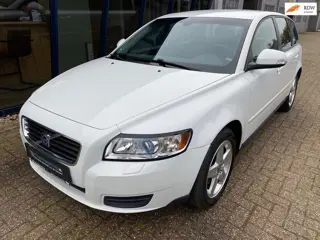 Volvo V50 2.0 Business Edition NAVI / XENON / TREKHAAK