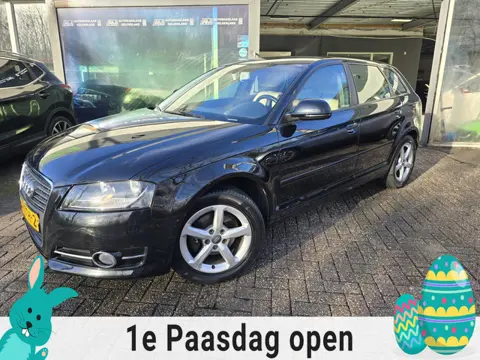 Audi A3 Sportback 1.6 Attraction | NIEUWE APK | AUTOMAAT | 12MND GARANTIE | AIRCO | LEDER |