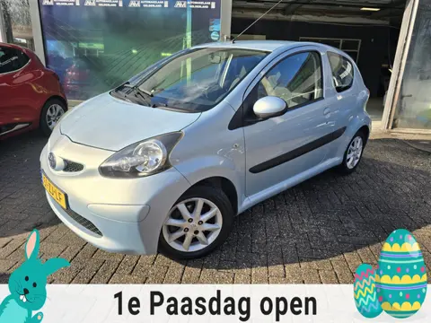 Toyota Aygo 1.0-12V + | AUTOMAAT | 2E EIGENAAR | 12MND GARANTIE | ELEC PAKKET | LMV |