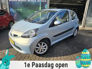 Toyota Aygo 1.0-12V + | AUTOMAAT | 2E EIGENAAR | 12MND GARANTIE | ELEC PAKKET | LMV |