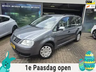 Volkswagen Touran 1.6-16V FSI | AUTOMAAT | NW APK | TREKHAAK | CRUISE | 12MND GARANTIE |
