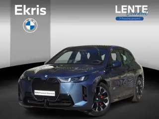 BMW iX xDrive60 M Sportpakket Pro | Comfort Pack | Glazen panoramadak Sky Lounge | HIFI System Harma